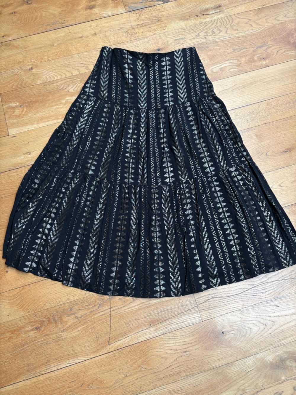 New CK Bradley Skirt. Size XL - Picture 6 of 8